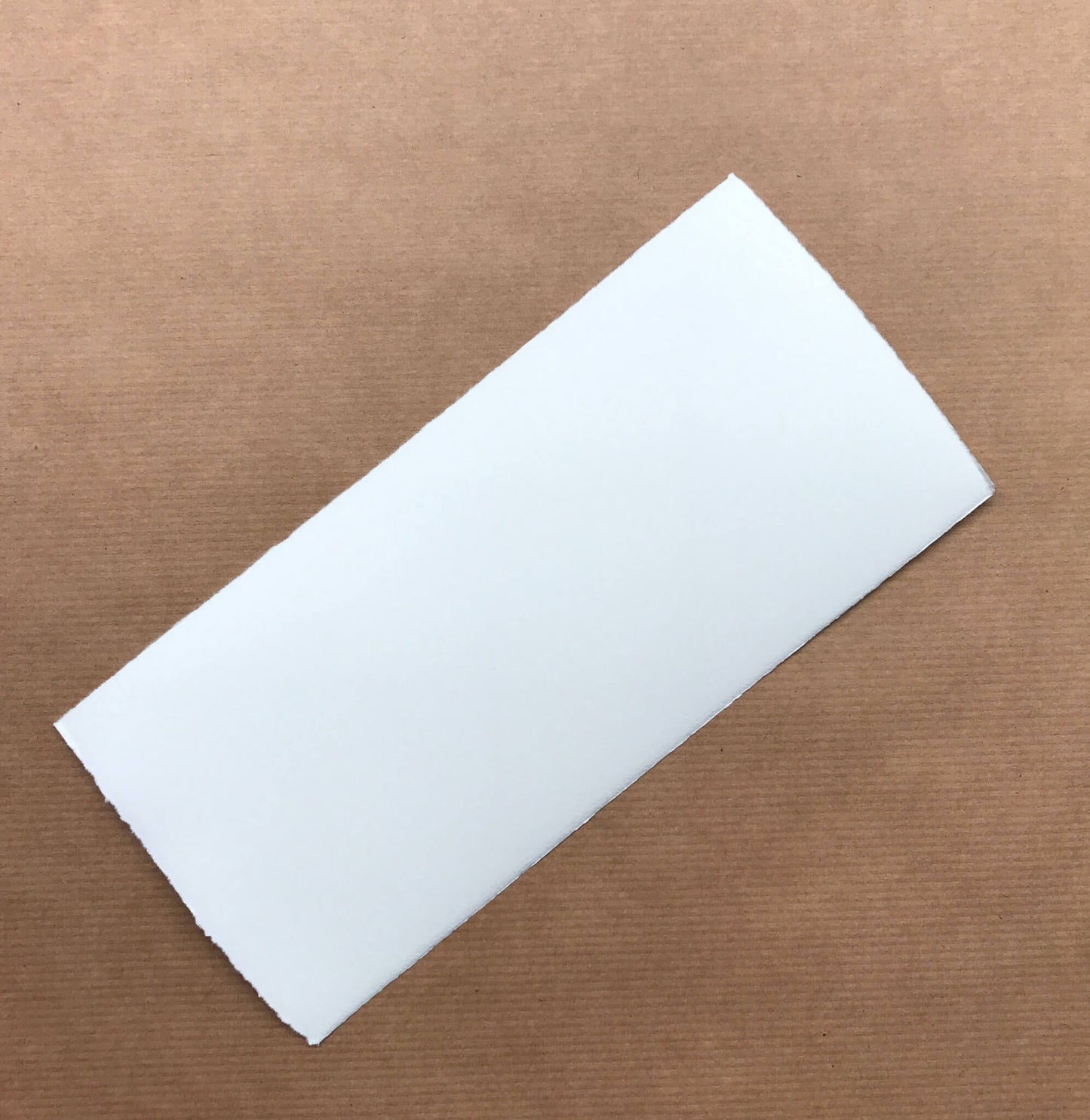 Zerkall-Büttenpapier ohne Prägung