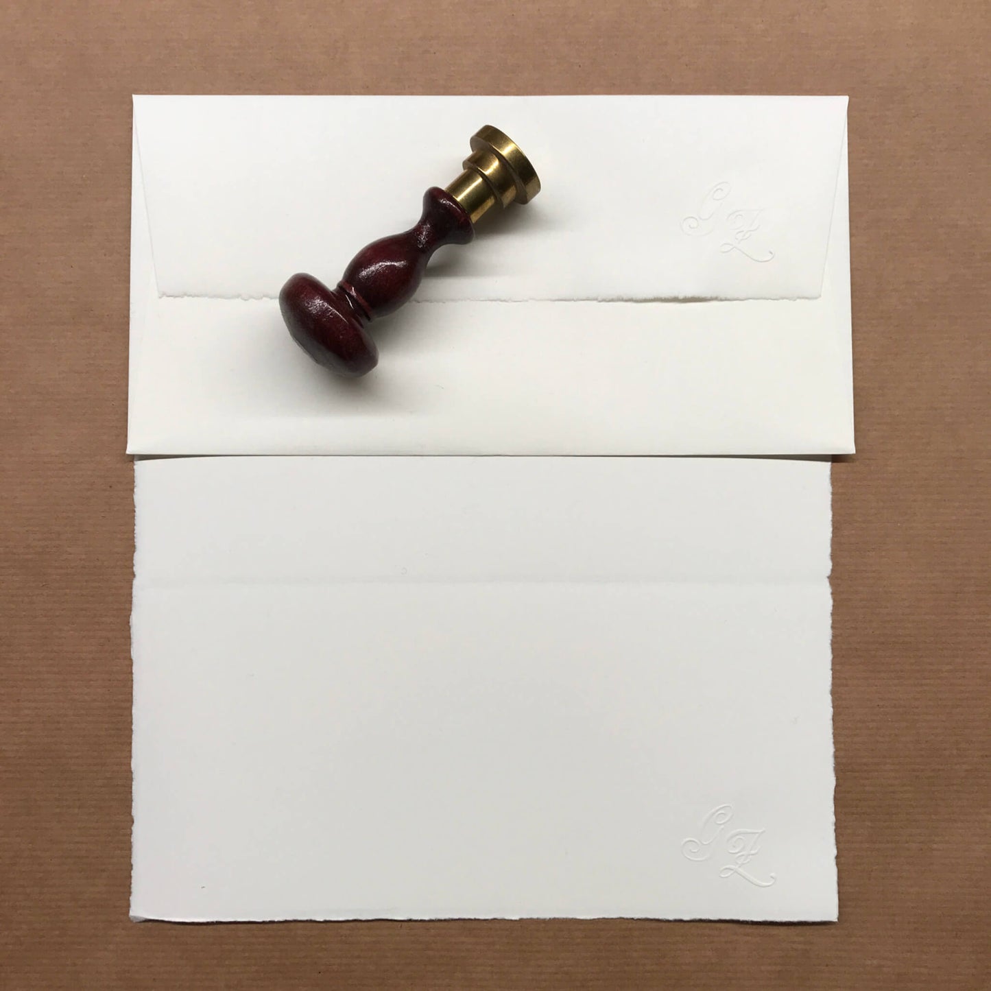 Zerkall Bütten-Briefpapier mit Monogrammprägung